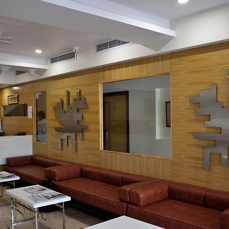 Hotel Laya Inn Ariyalur Exterior foto