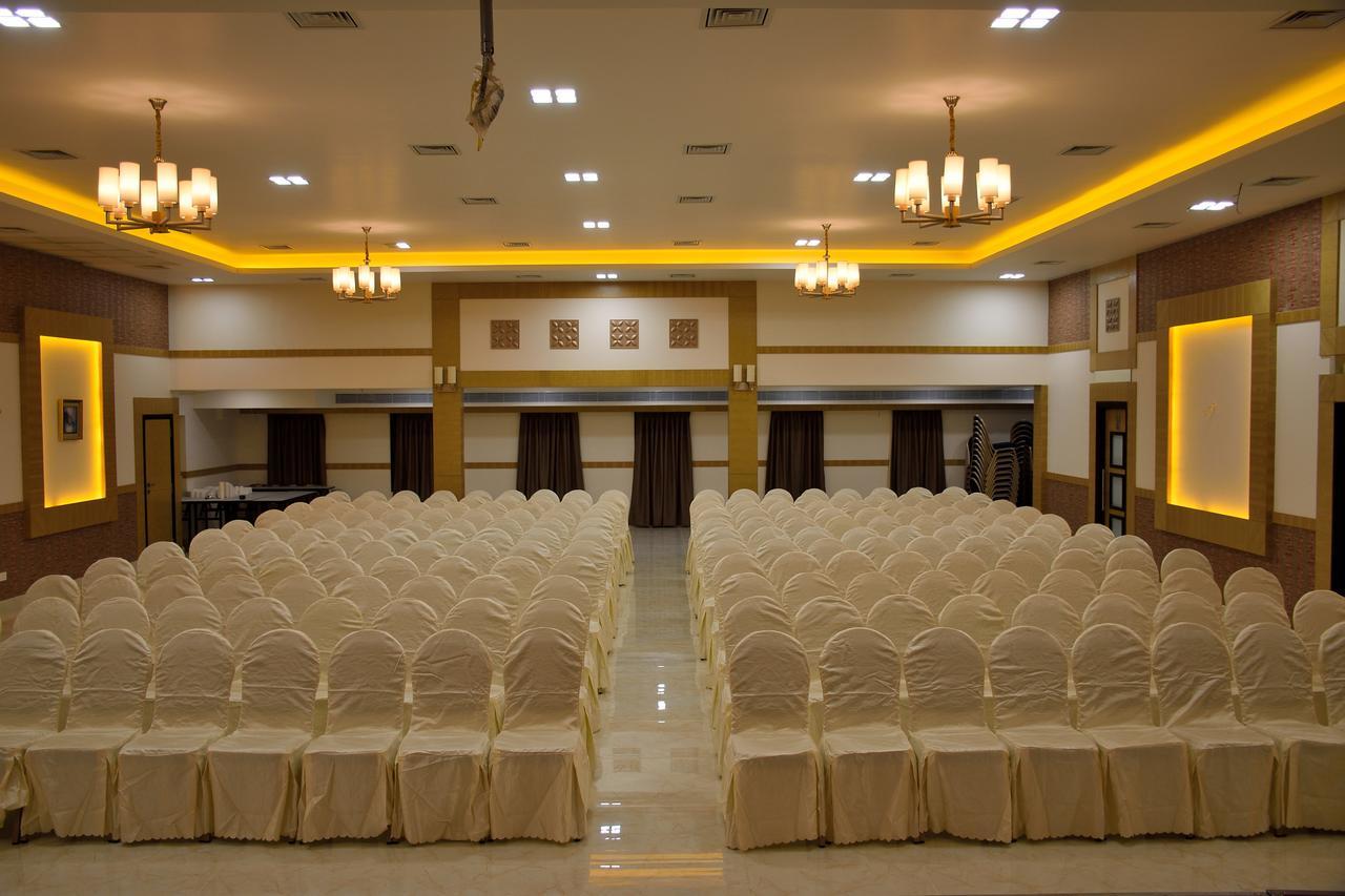Hotel Laya Inn Ariyalur Exterior foto